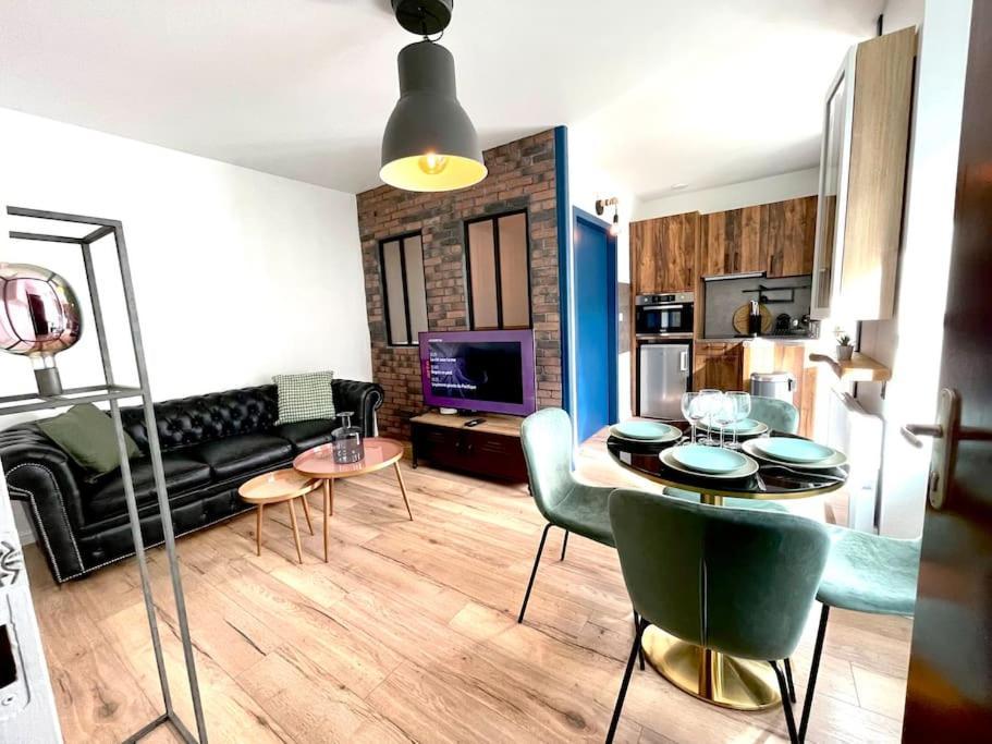 Le Charly - Magnifique Appartement Hypercentre Pau Buitenkant foto